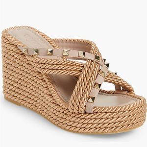 Valentino Garavani
Rockstud Torchon T-Strap Espadrille Sandals